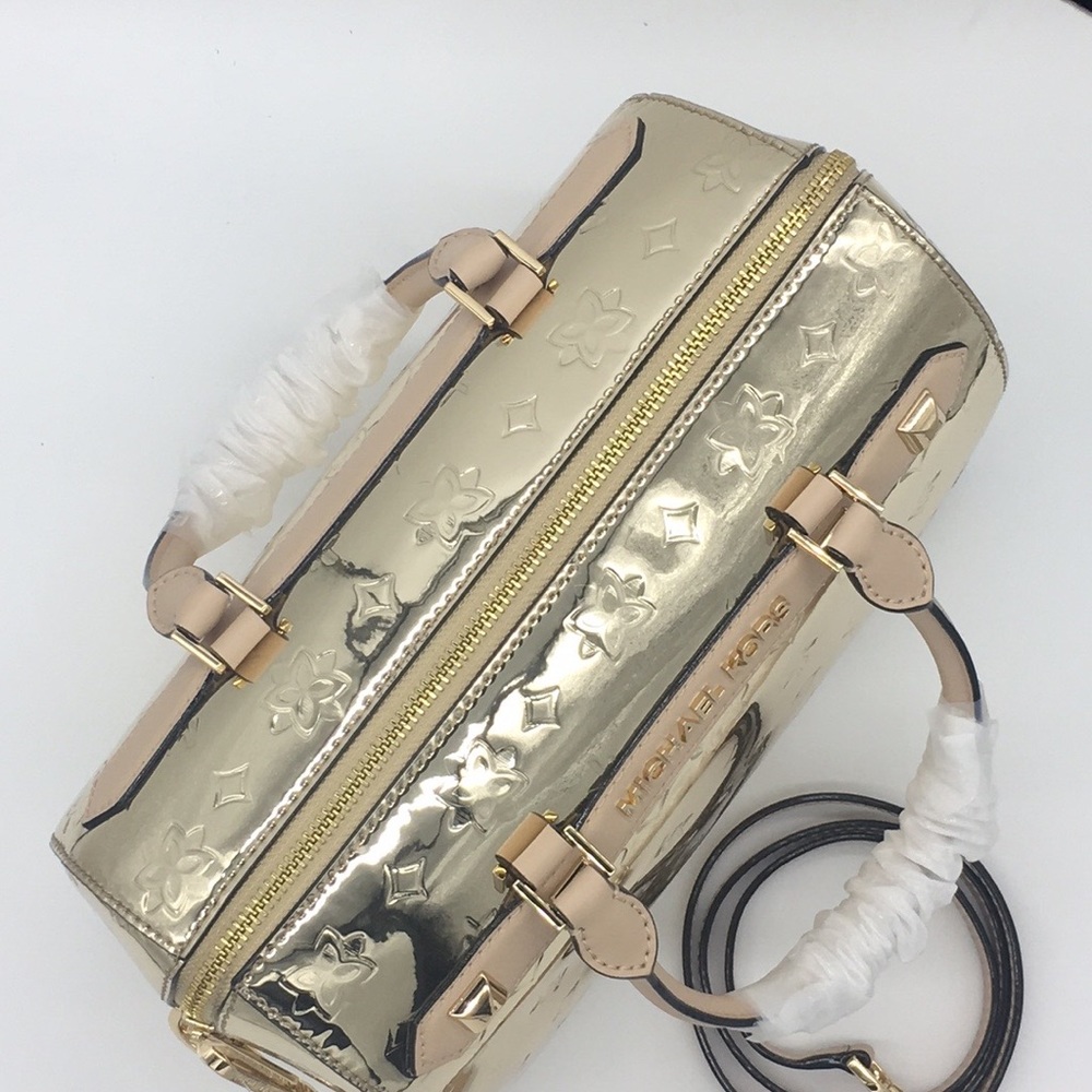 MICHAEL KORS KARA LG DUFFLE SATCHEL PALE GOLD - Picture 9 of 16